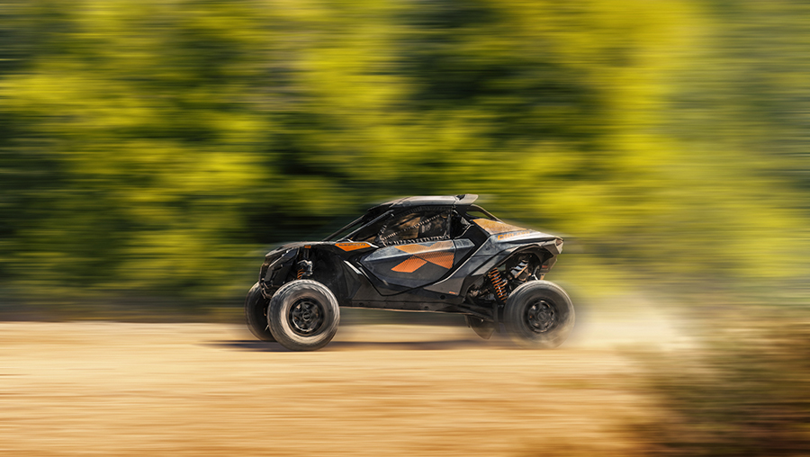 У 2027 році всі моделі Can-Am Maverick R будуть оснащені коробкою передач з подвійним зчепленням другого покоління з наднизькою передачею