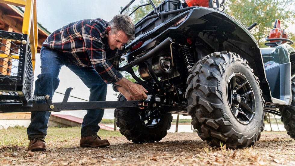 квадроцикл Can-Am Outlander Pro у фермерському господарстві