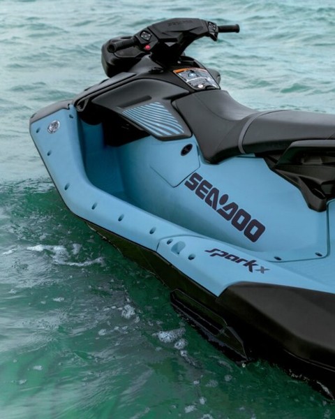 корпус гідроцикла Spark X у новому сіро-блакитному забарвленні
